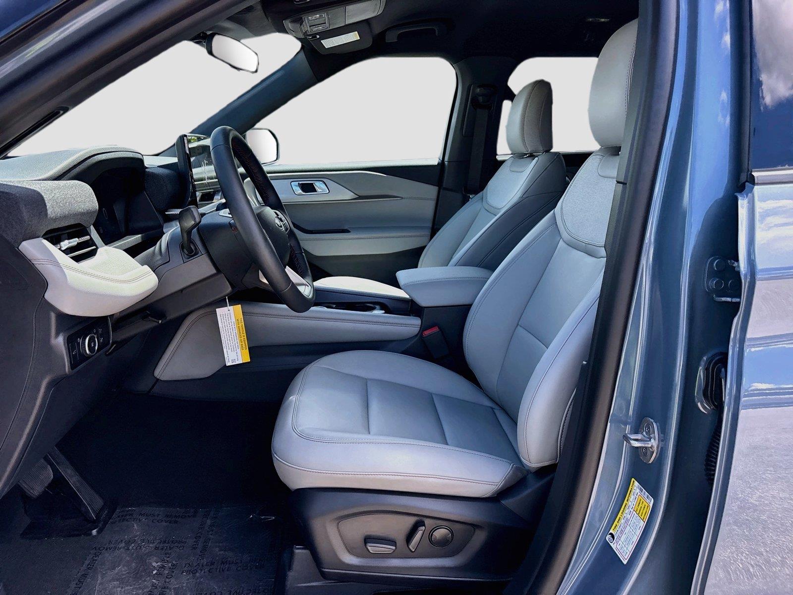 2027 Ford Explorer Active w/200A Pkg