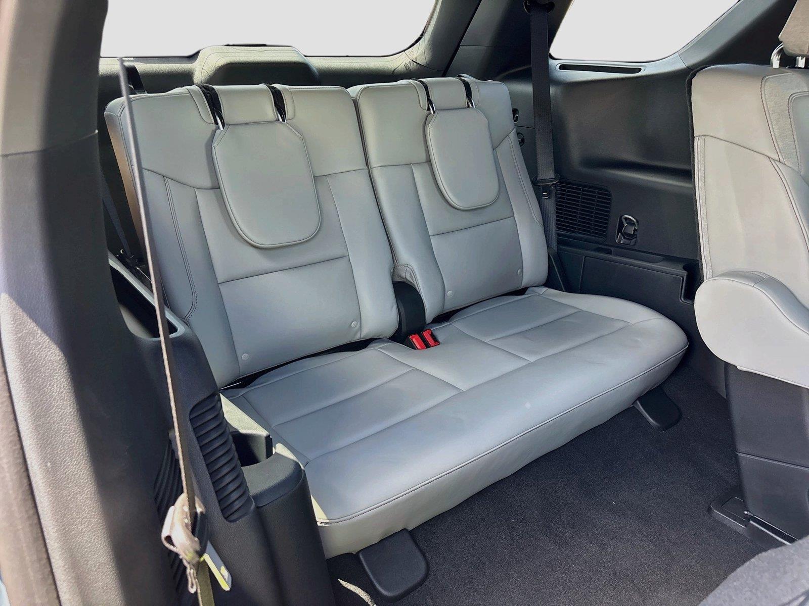 2027 Ford Explorer Active w/200A Pkg