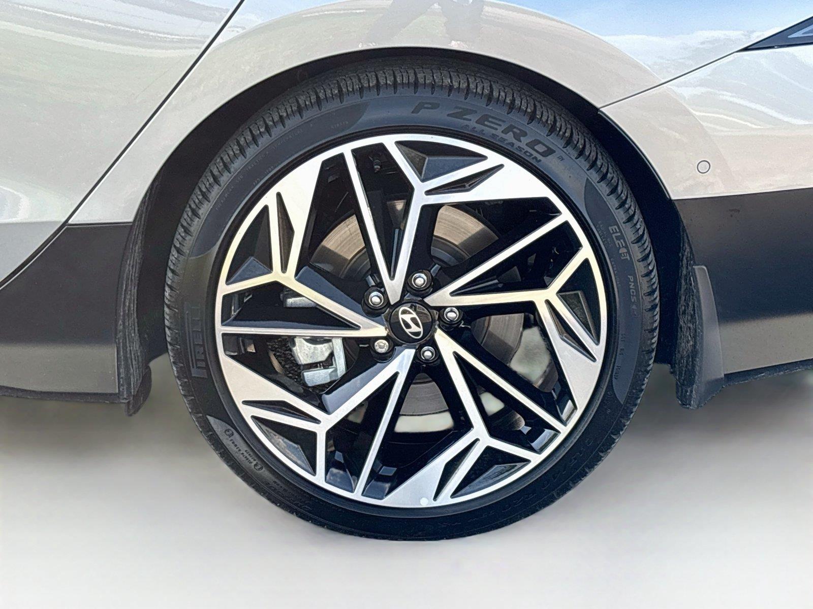 2025 Hyundai IONIQ 6 Limited