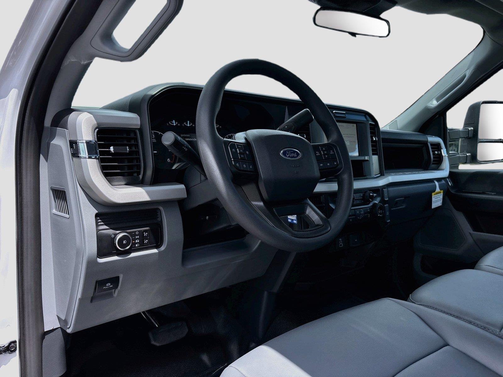 2026 Ford Super Duty F-450 DRW XL
