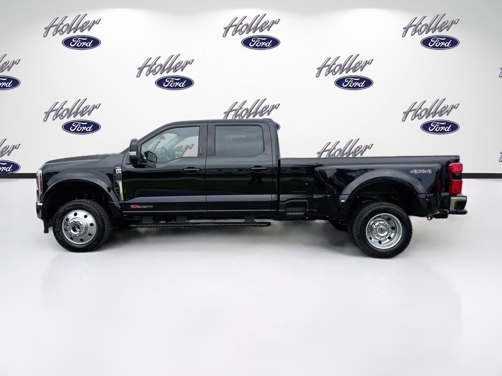 2027 Ford Super Duty F-450 DRW LARIAT