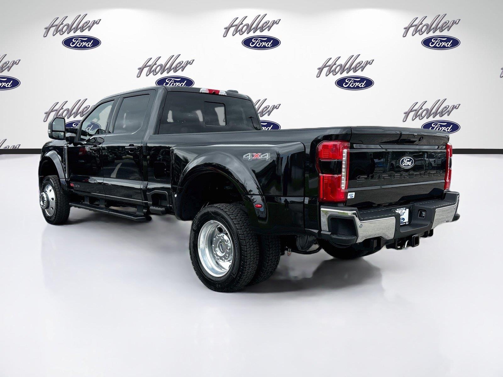 2027 Ford Super Duty F-450 DRW LARIAT