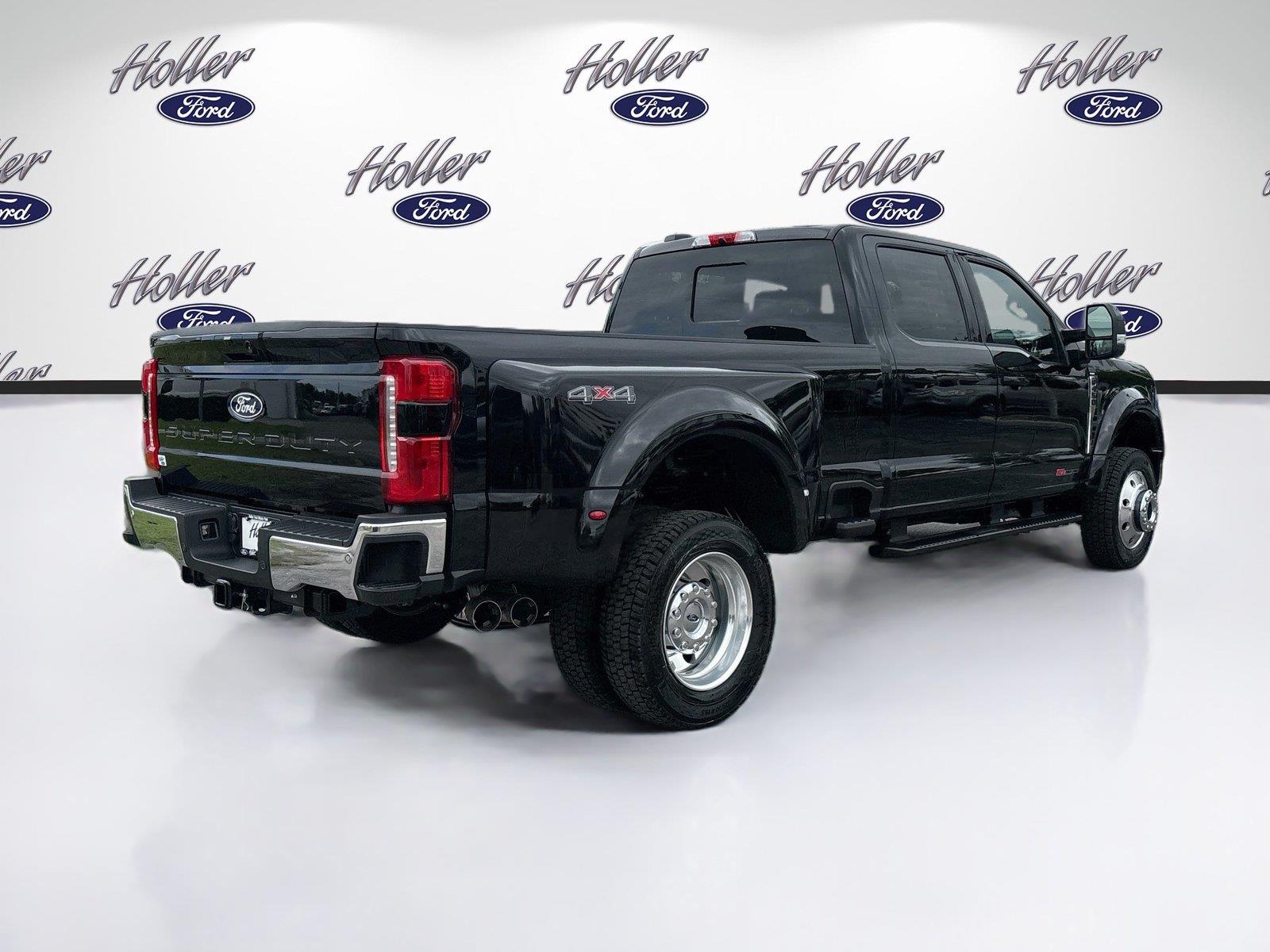 2027 Ford Super Duty F-450 DRW LARIAT