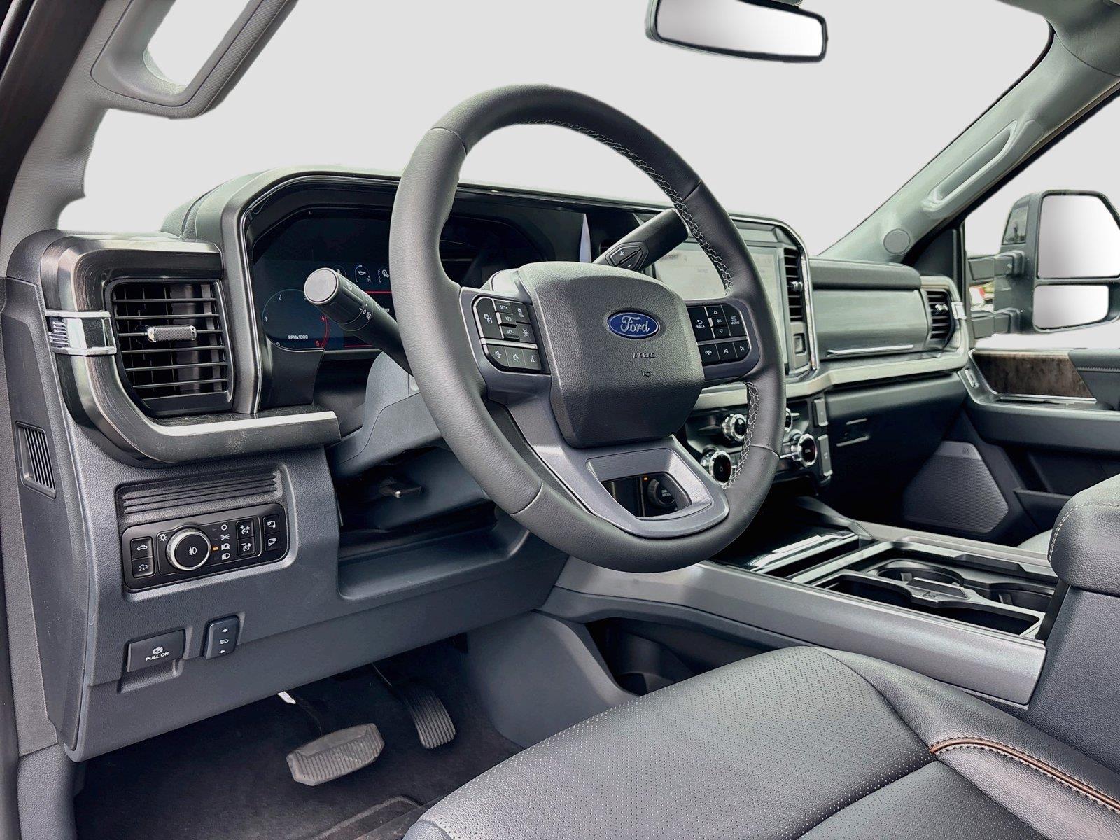2027 Ford Super Duty F-450 DRW LARIAT
