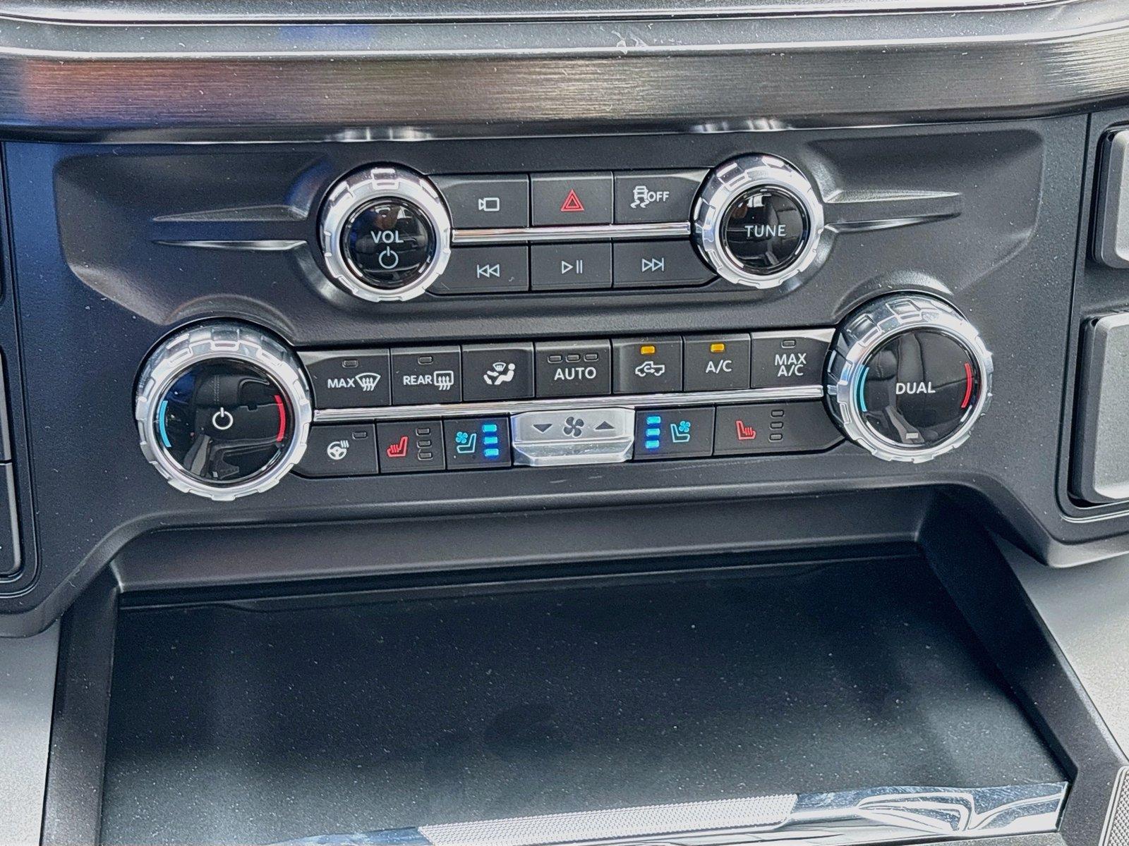 2027 Ford Super Duty F-450 DRW LARIAT