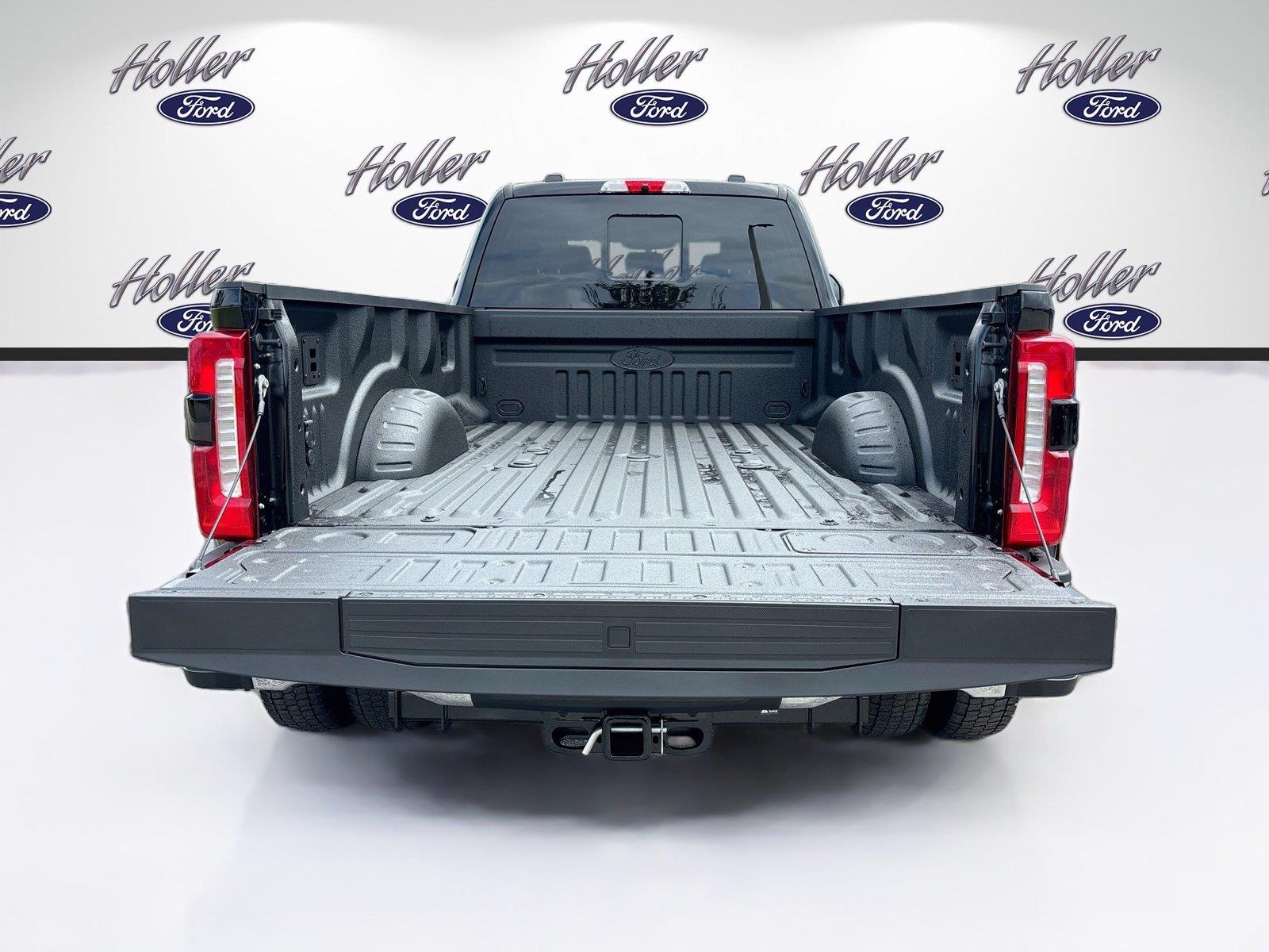 2027 Ford Super Duty F-450 DRW LARIAT