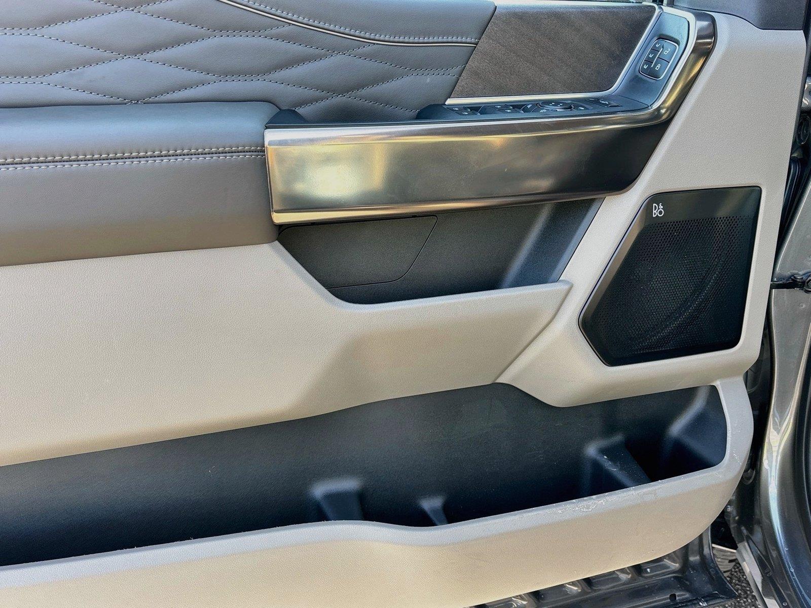 2027 Ford Super Duty F-250 SRW Platinum