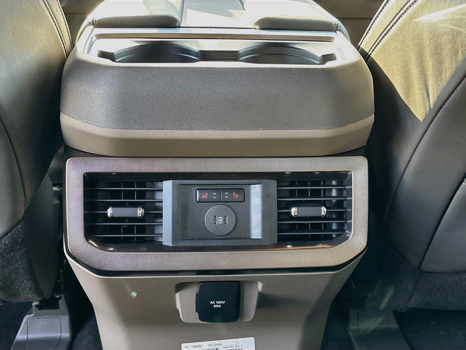2027 Ford Super Duty F-250 SRW Platinum