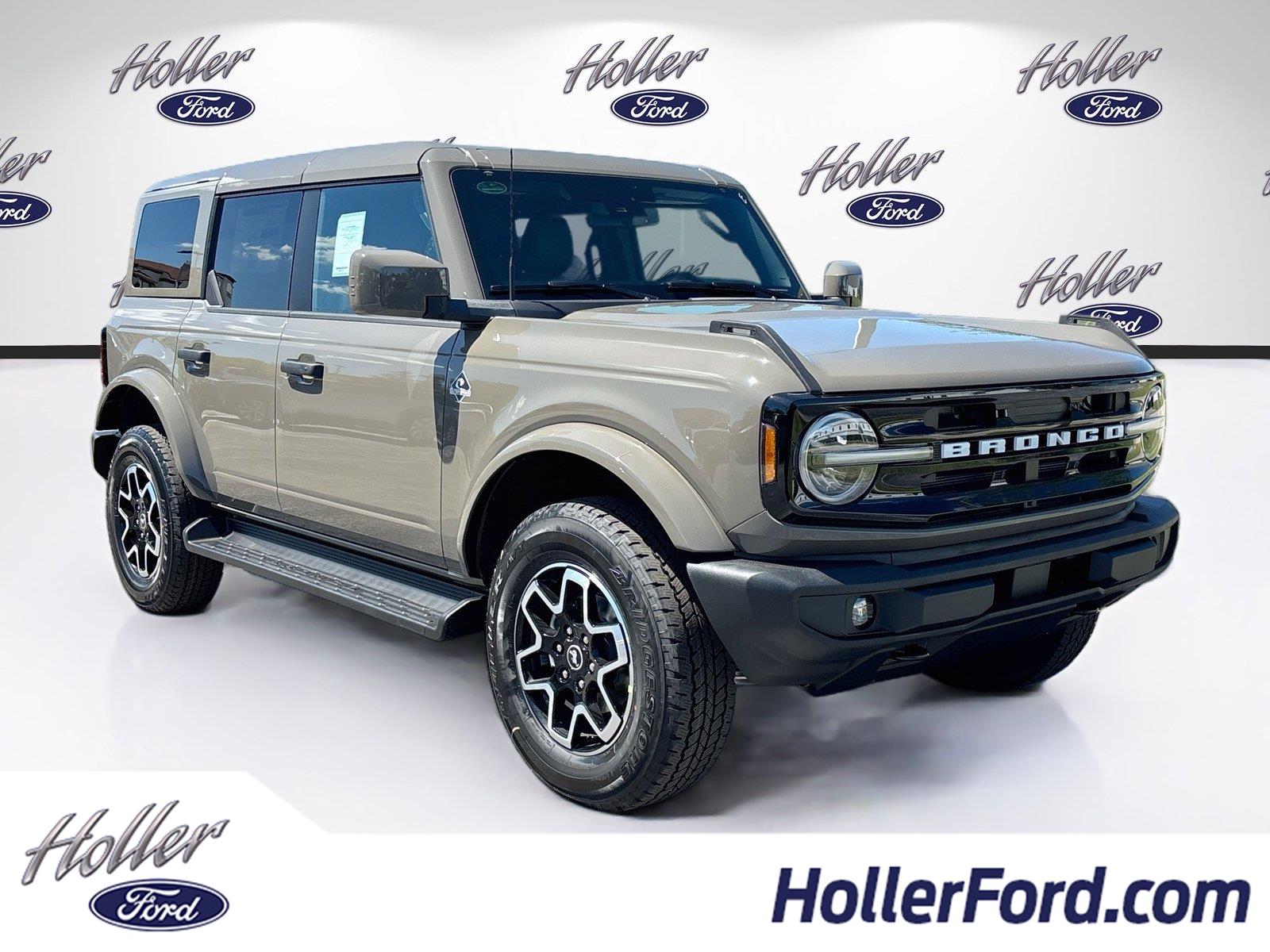 2026 Ford Bronco Outer Banks