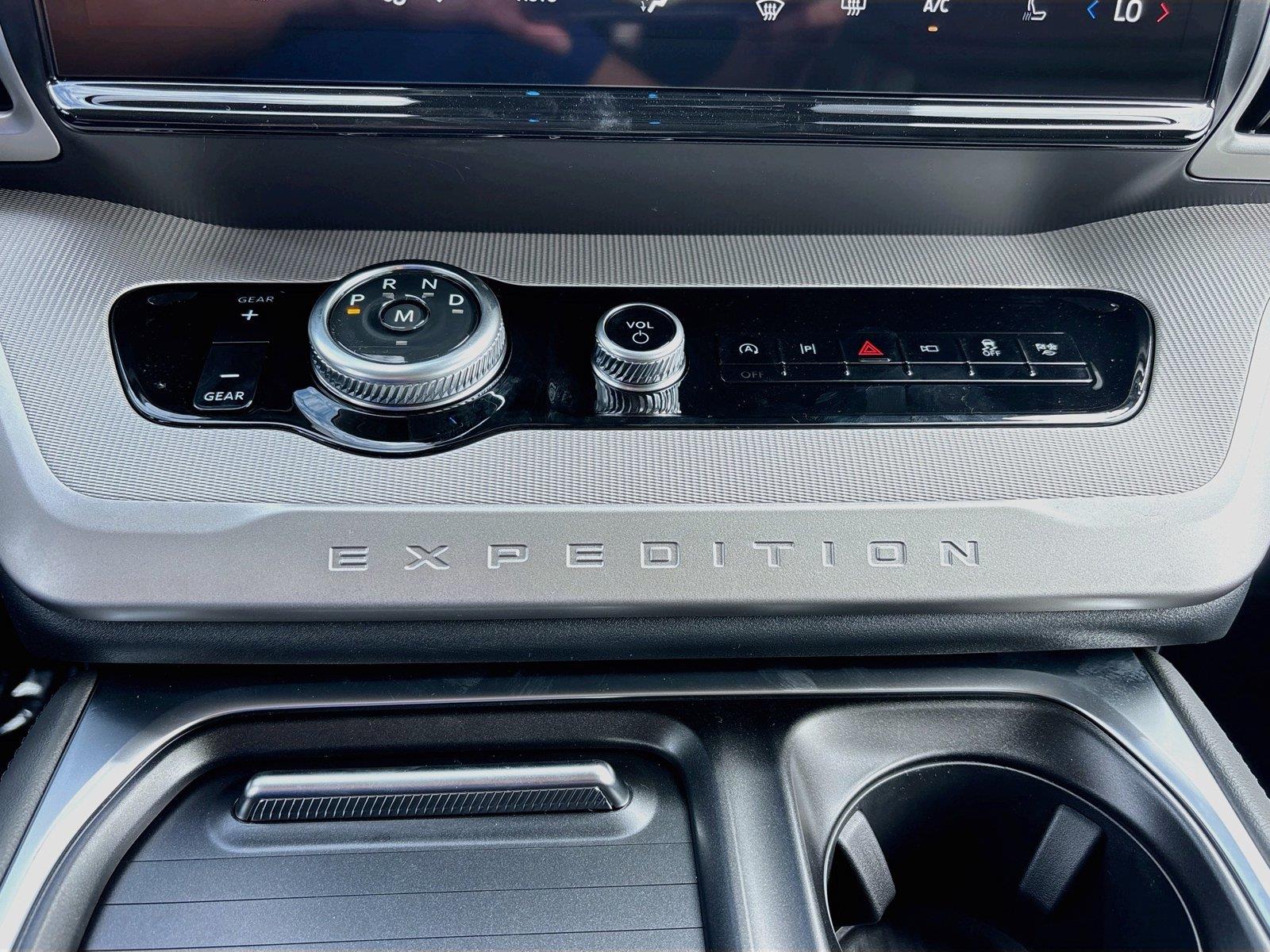 2027 Ford Expedition Active