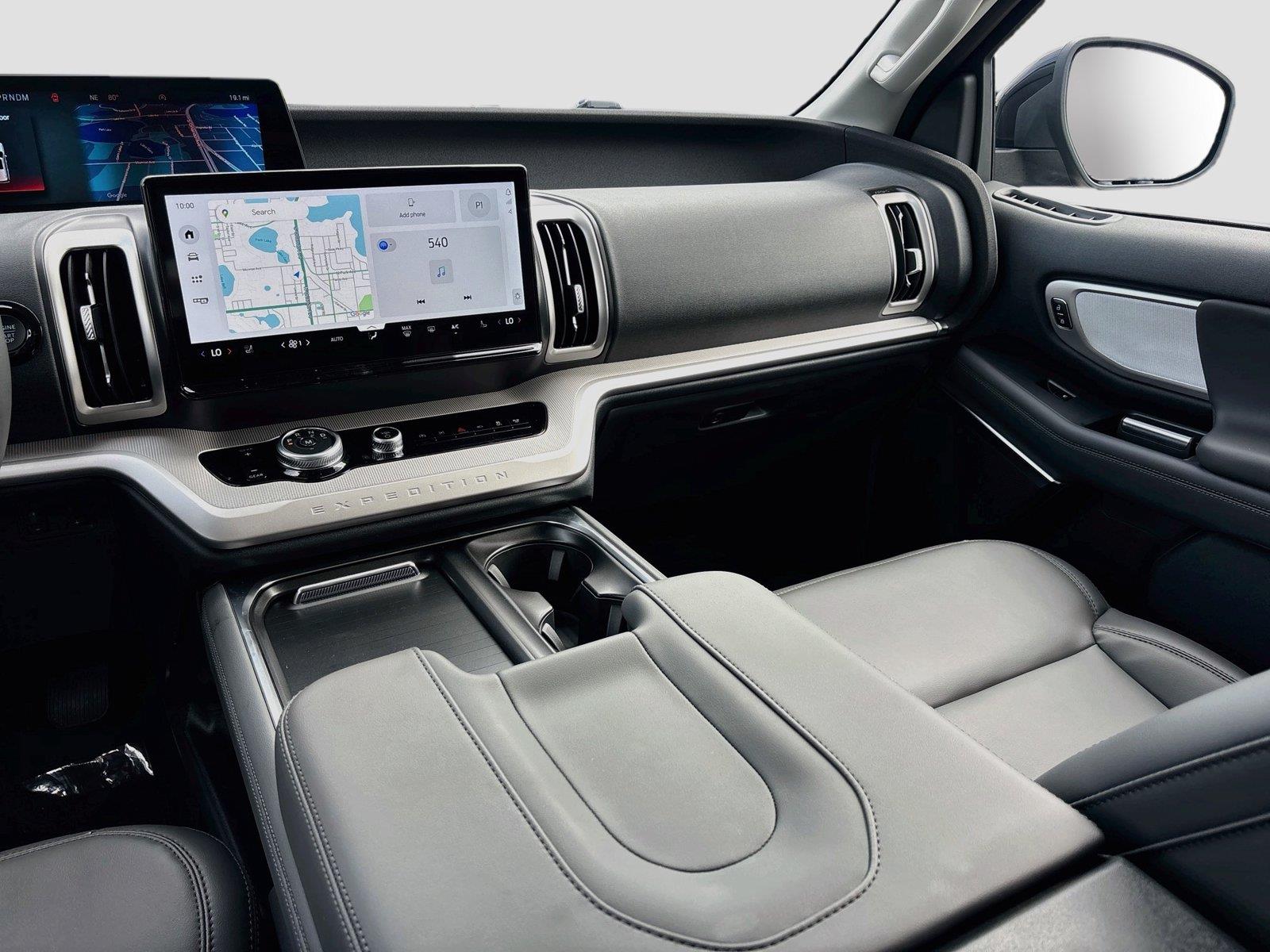 2027 Ford Expedition Active