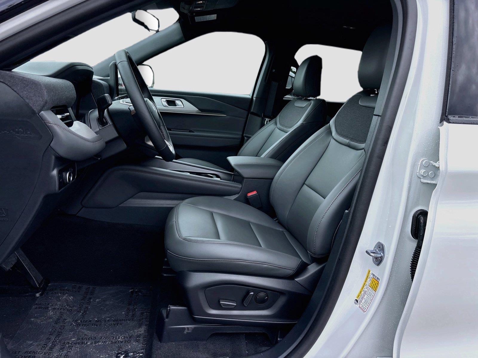 2027 Ford Explorer Active w/200A Pkg
