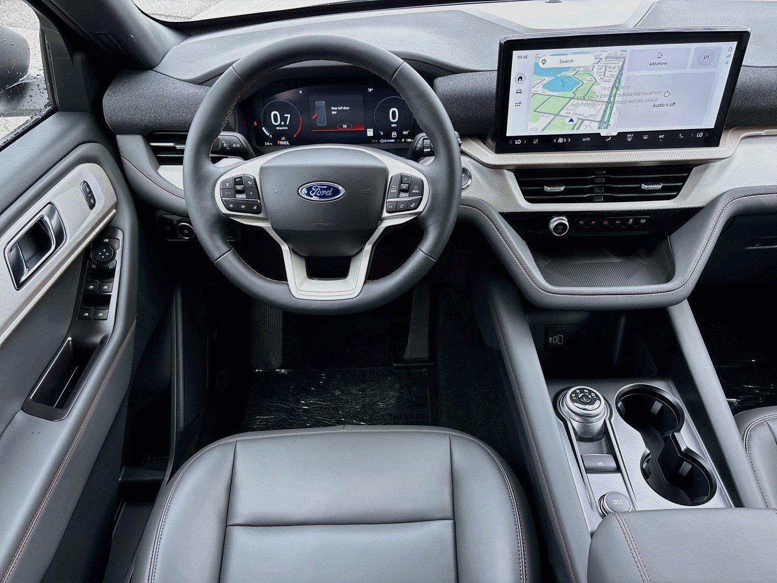 2027 Ford Explorer Active w/200A Pkg