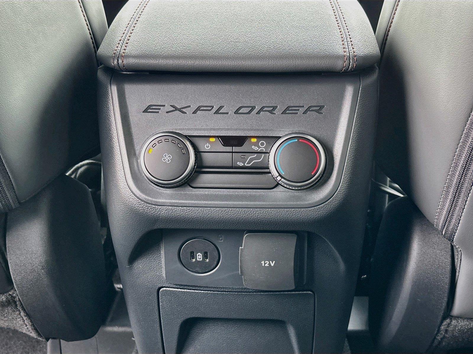 2027 Ford Explorer Active w/200A Pkg