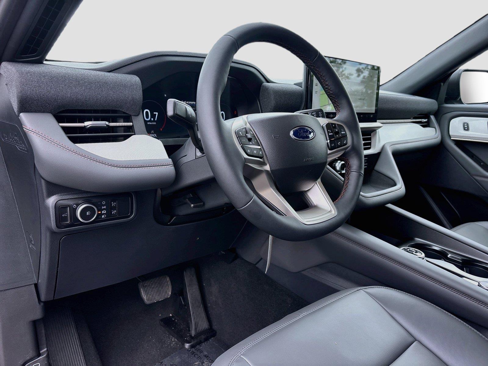 2027 Ford Explorer Active w/200A Pkg