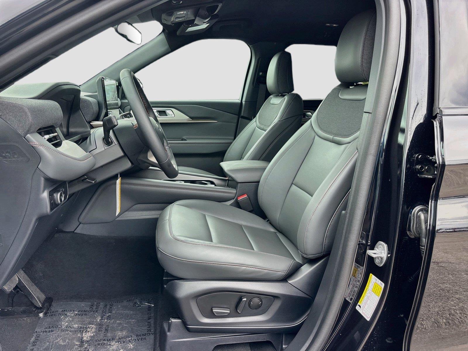 2027 Ford Explorer Active w/200A Pkg