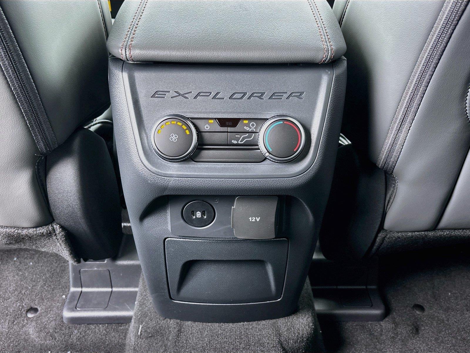 2027 Ford Explorer Active w/200A Pkg