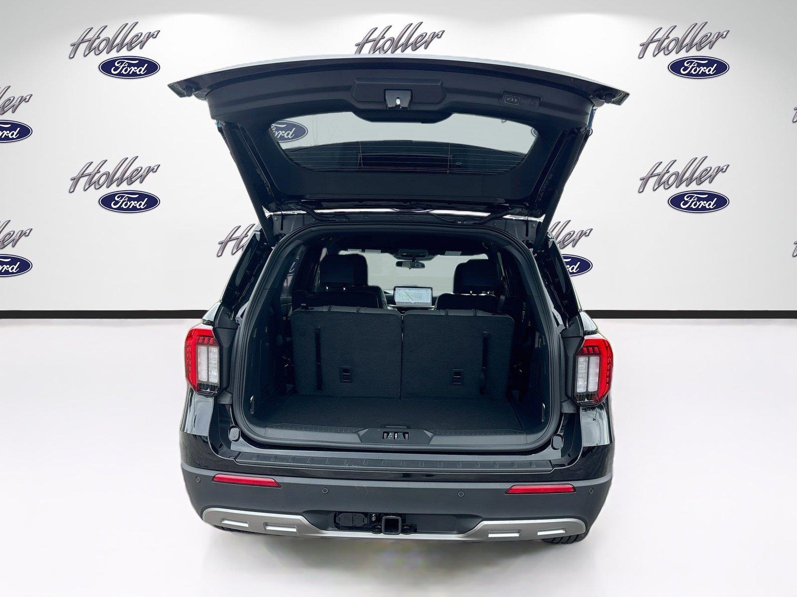 2027 Ford Explorer Active w/200A Pkg