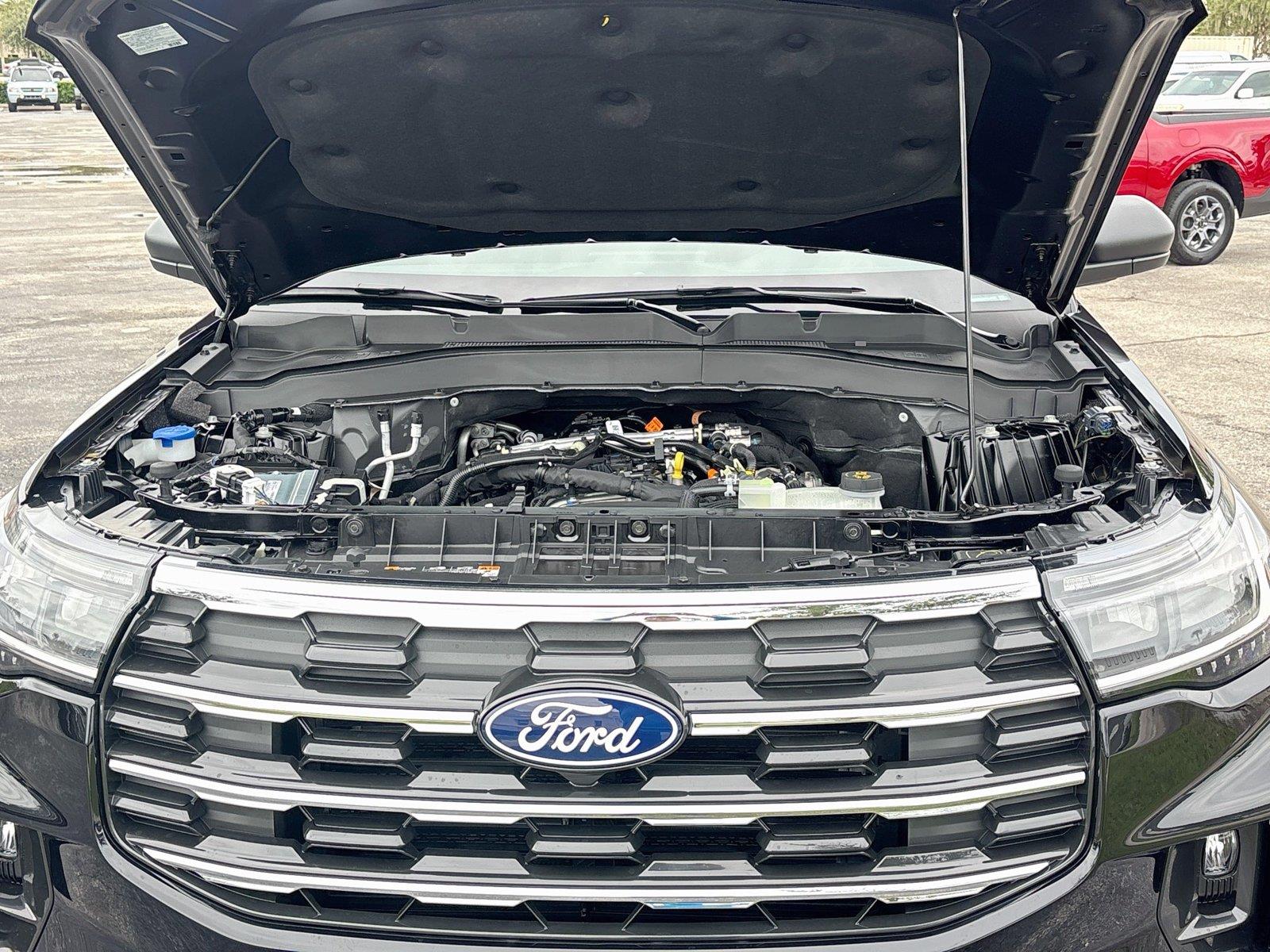 2027 Ford Explorer Active w/200A Pkg