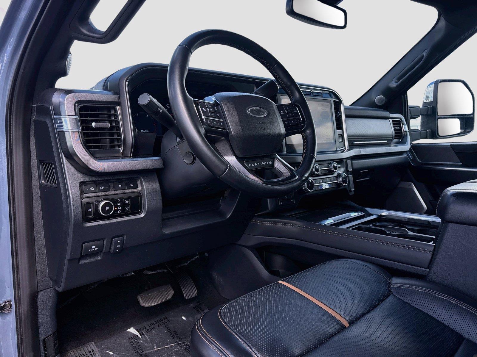 2023 Ford Super Duty F-350 SRW Platinum