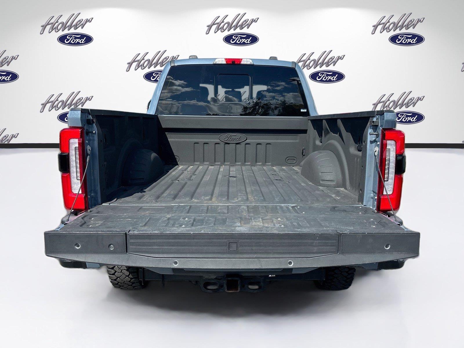 2023 Ford Super Duty F-350 SRW Platinum