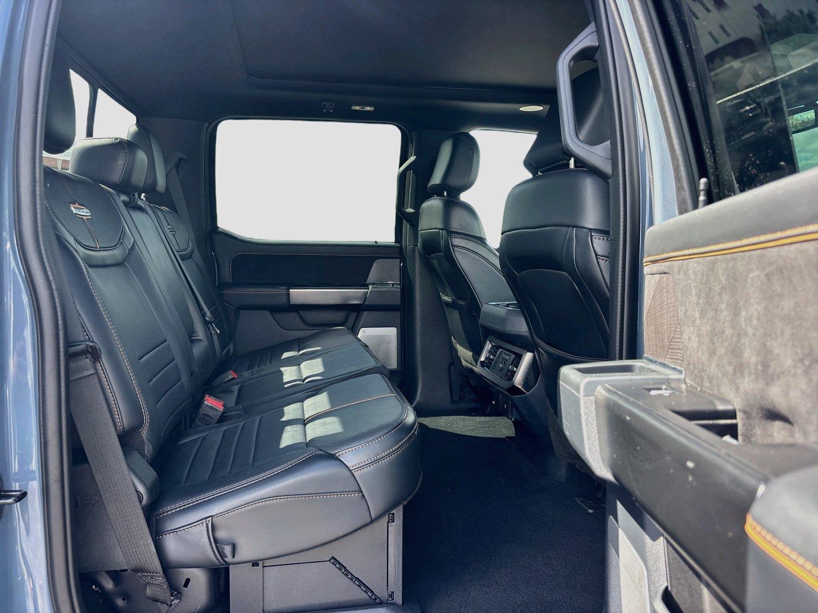 2023 Ford Super Duty F-350 SRW Platinum