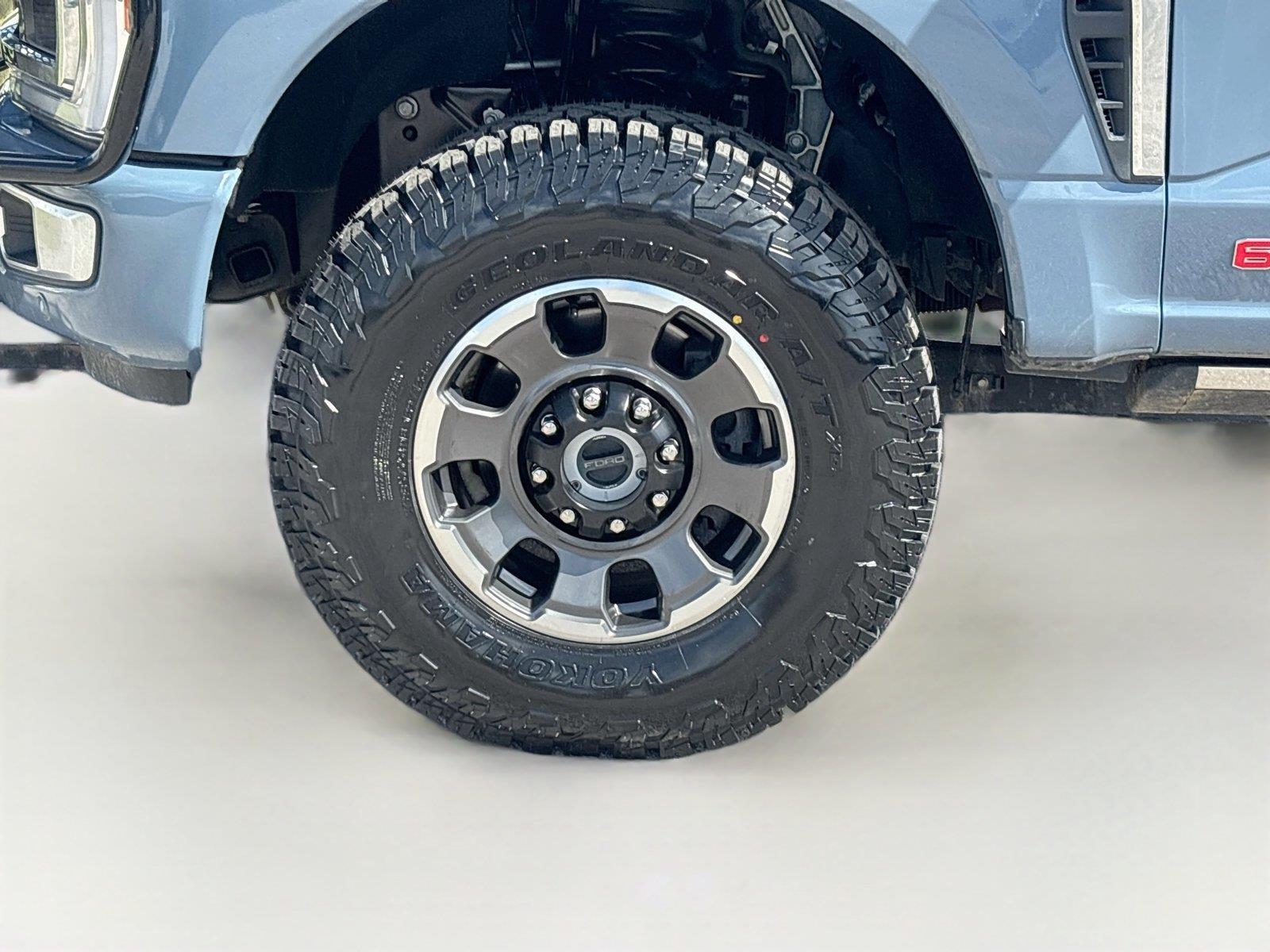 2023 Ford Super Duty F-350 SRW Platinum