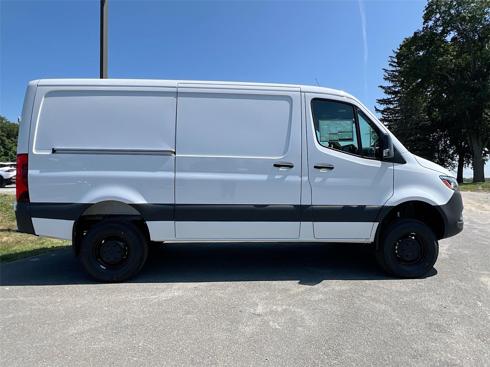 2025 Mercedes-Benz Sprinter Cargo Van Base - Photo 7