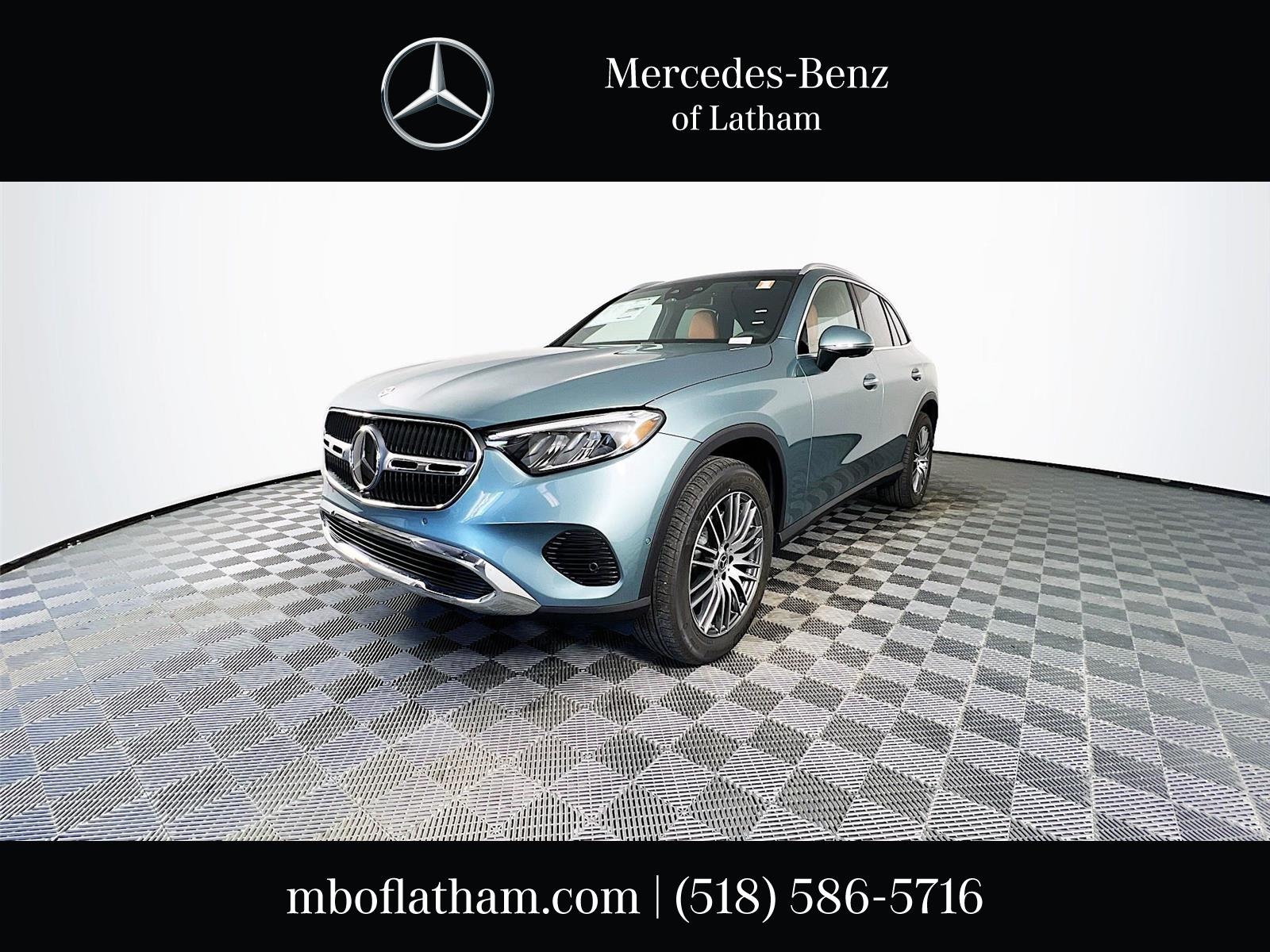 2025 Mercedes-Benz GLC Base's photo