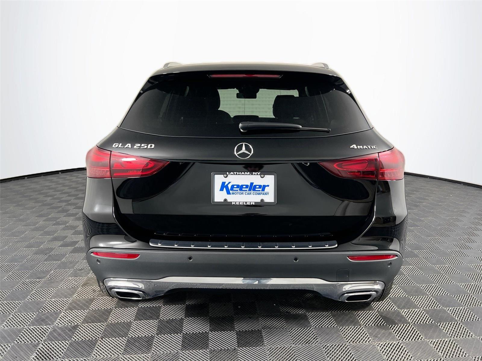2025 Mercedes Benz GLA 250 4MATIC photo 4