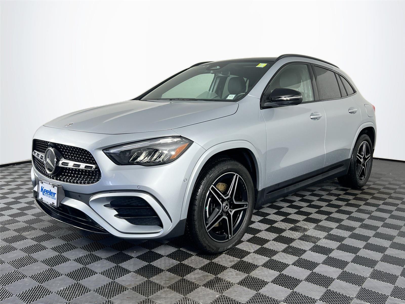 2025 Mercedes Benz GLA 250 4MATIC photo 2