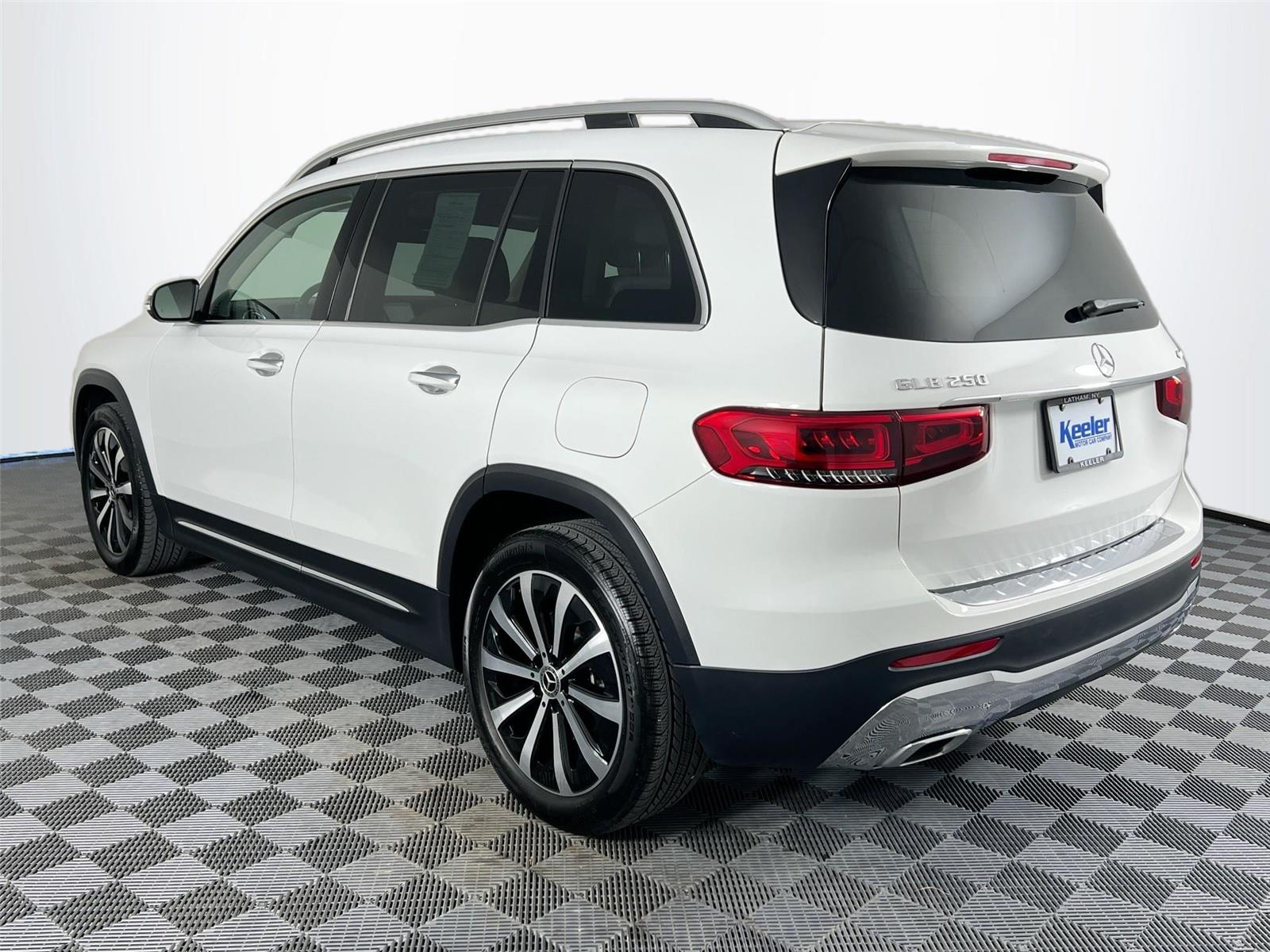 2023 Mercedes Benz GLB 250 4MATIC photo 4