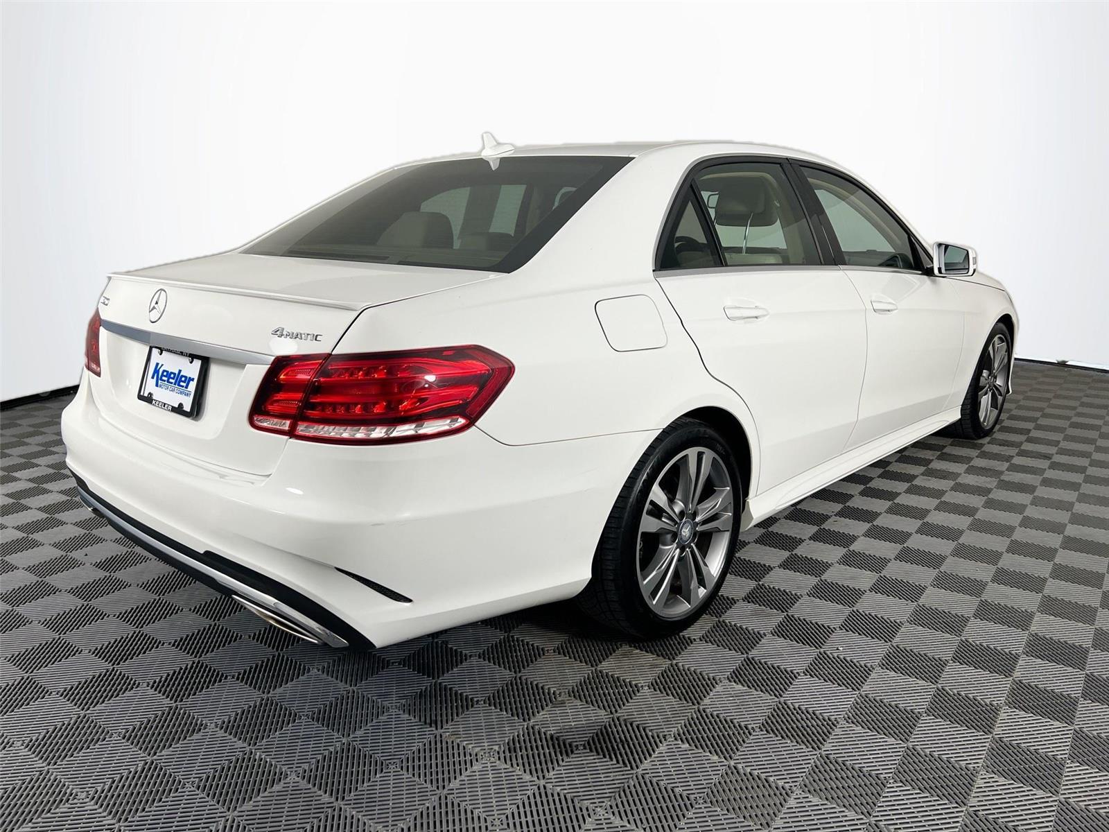 2016 Mercedes Benz E 350 Sport photo 4