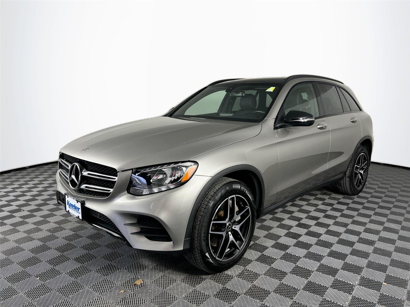 2019 Mercedes Benz GLC 300 4MATIC photo 2