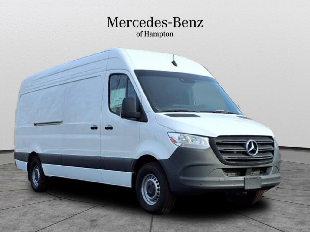 2024 Mercedes-Benz Sprinter Cargo Van Base's photo