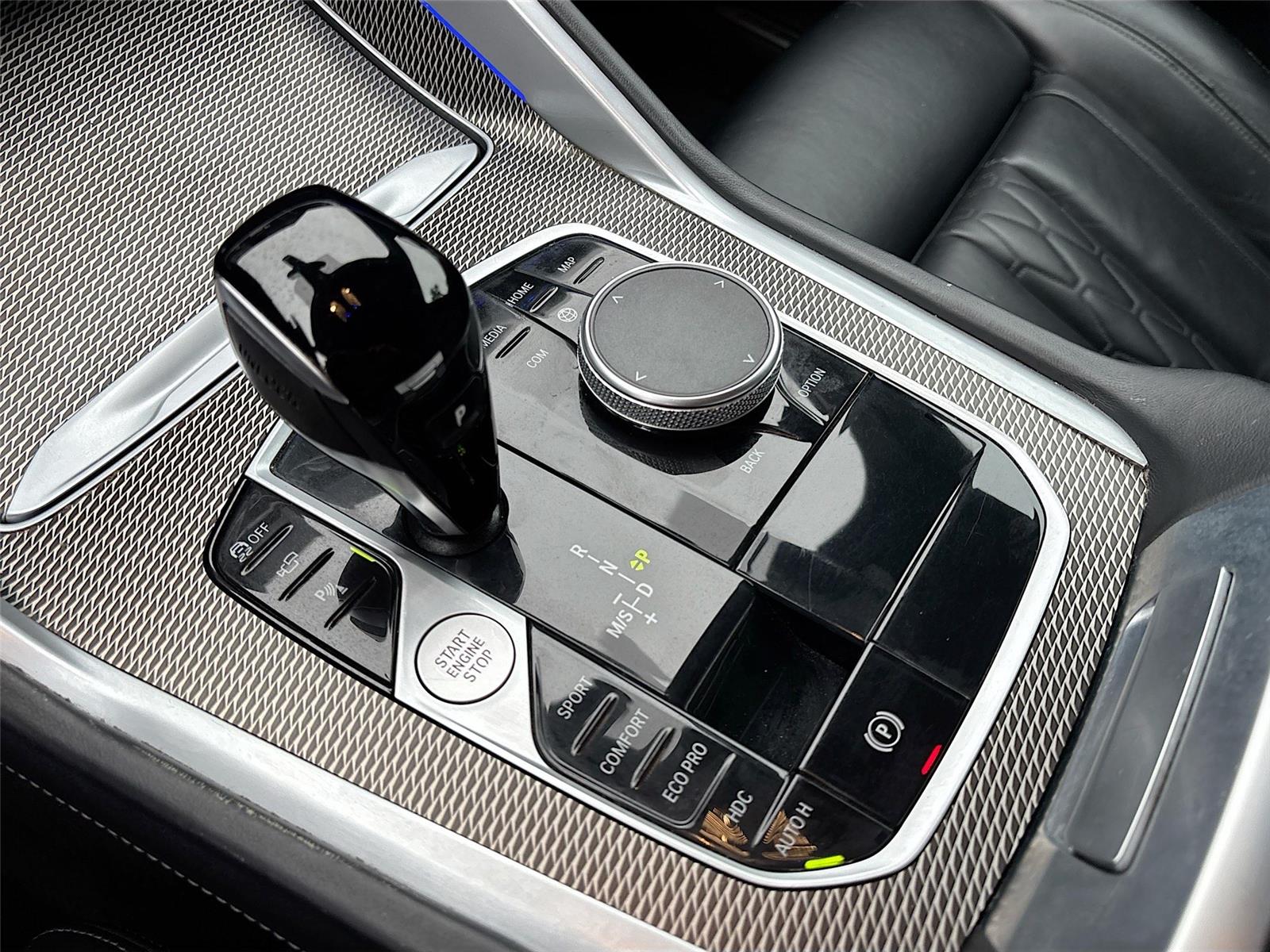 2023 BMW X6 xDrive40i