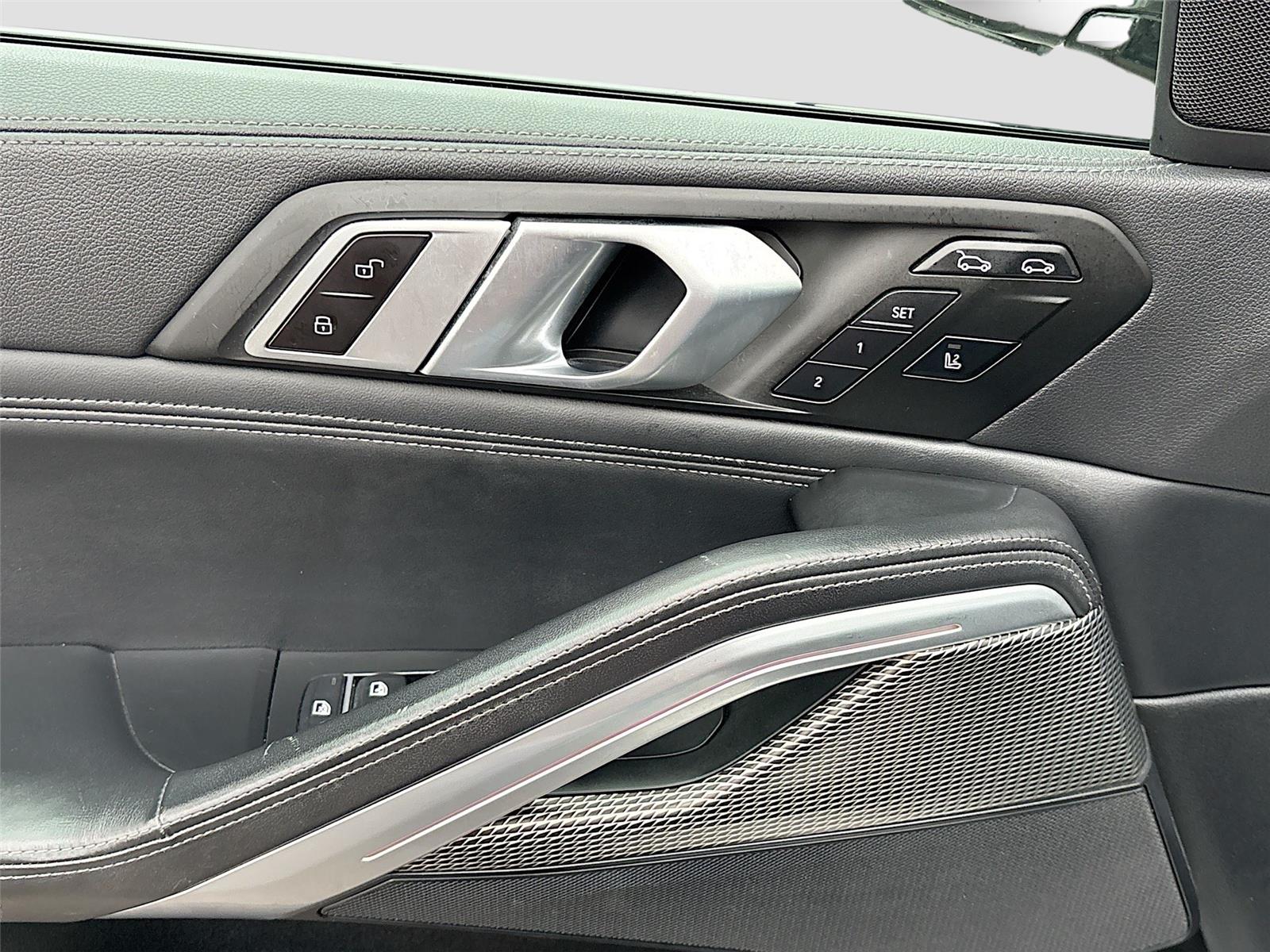 2023 BMW X6 xDrive40i