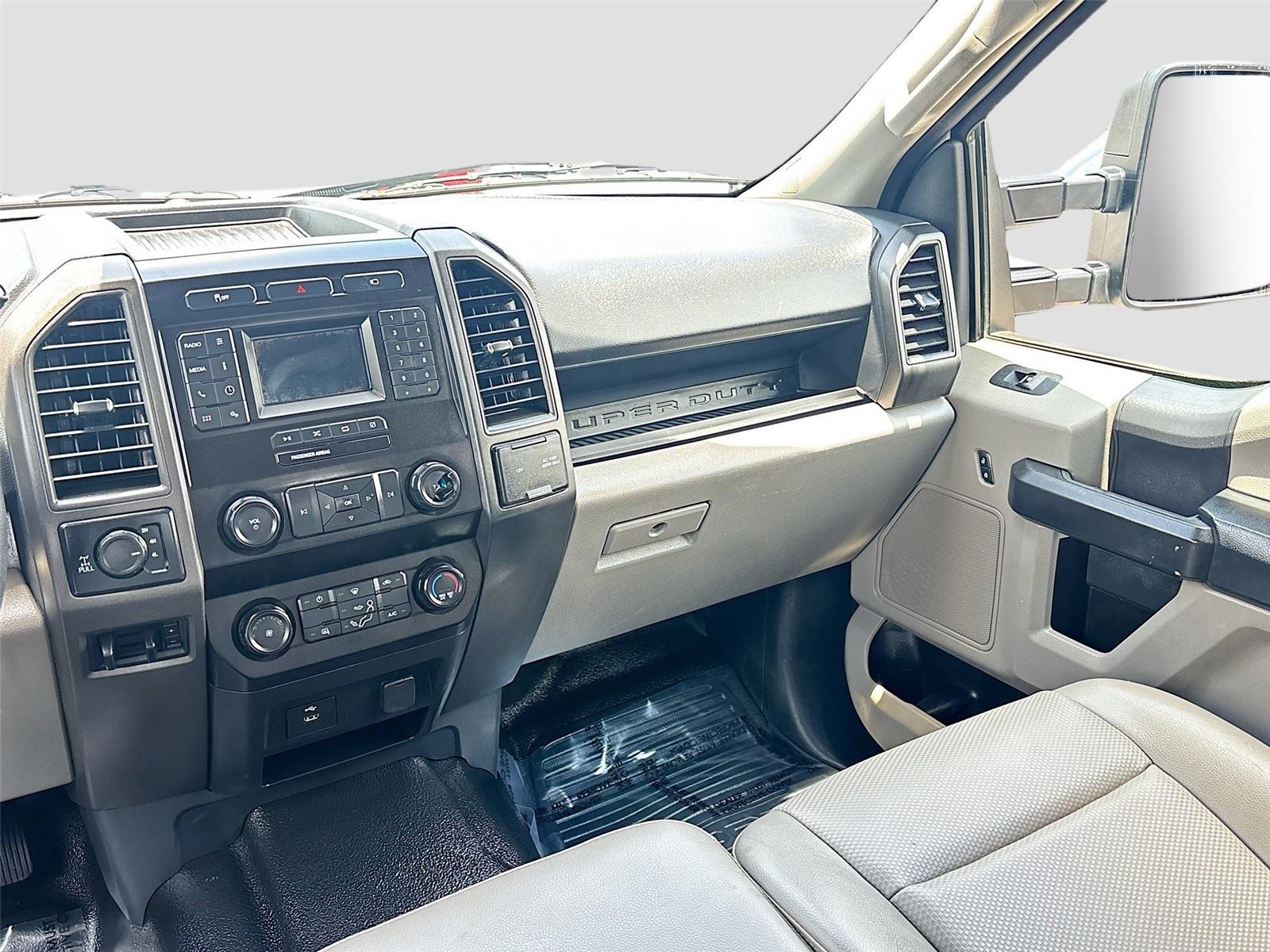 2022 Ford Super Duty F-250 SRW XL