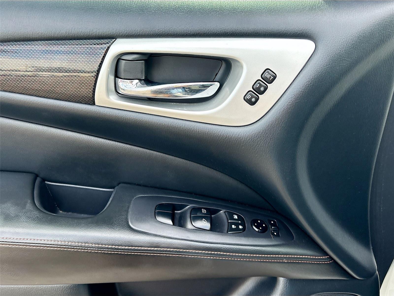 2019 Nissan Pathfinder SL