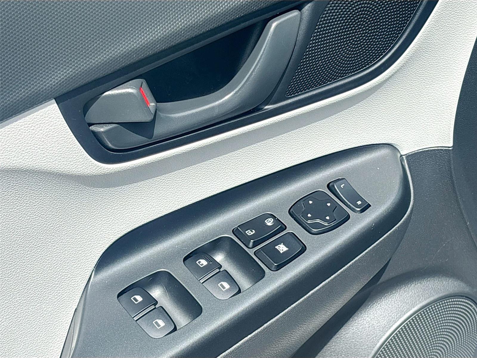 2022 Hyundai Kona SE