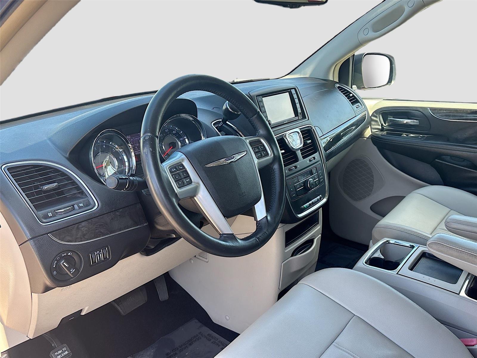 2013 Chrysler Town & Country Touring