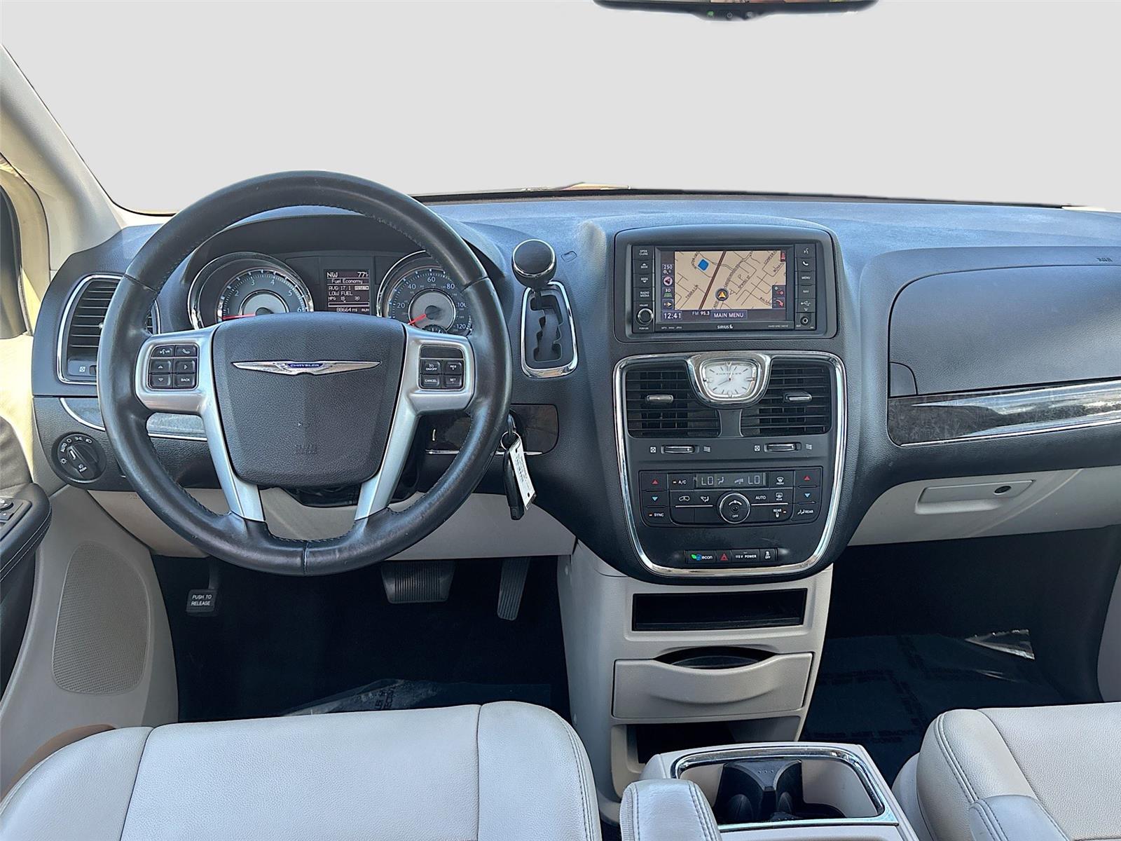2013 Chrysler Town & Country Touring