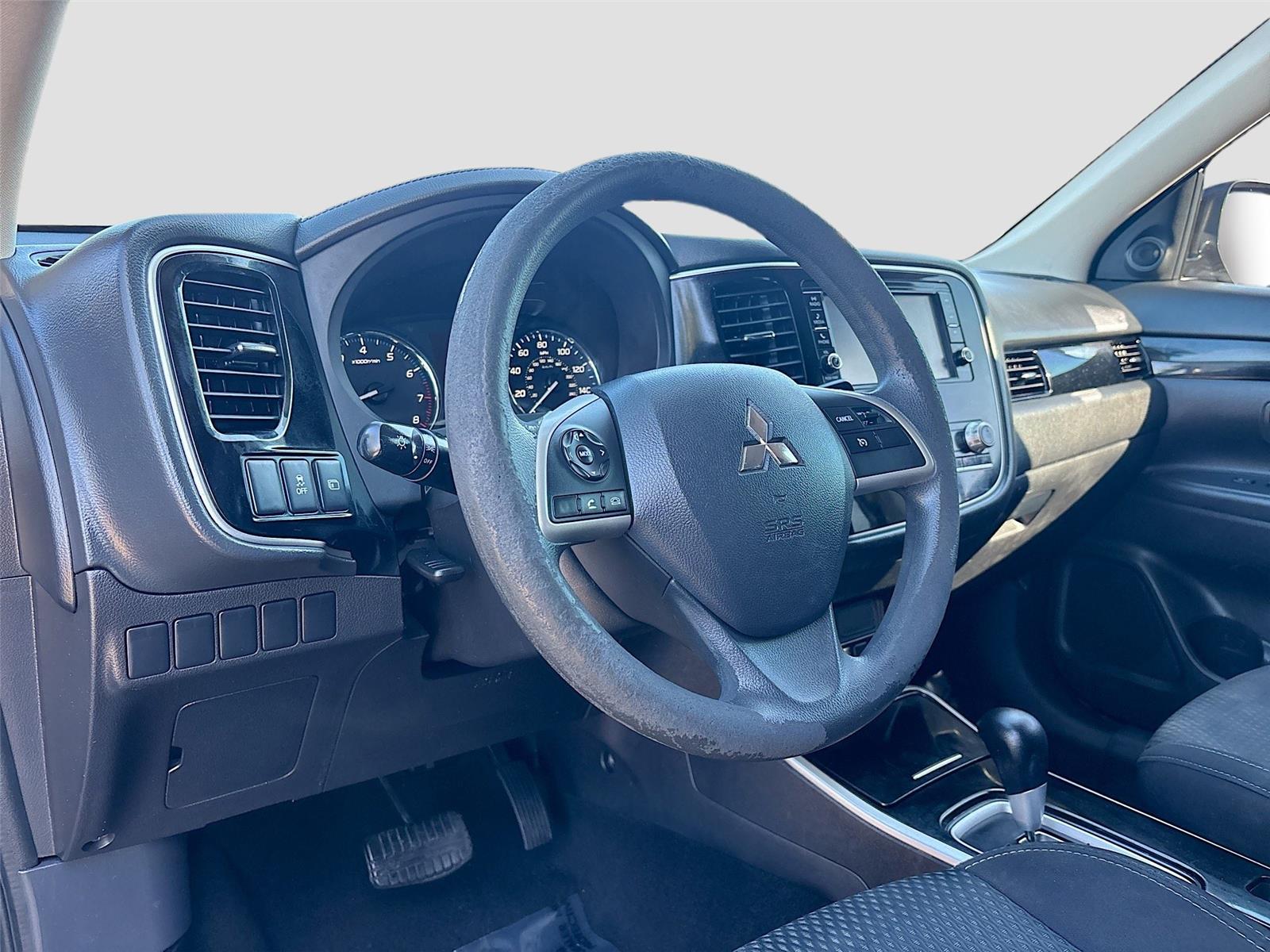 2020 Mitsubishi Outlander ES