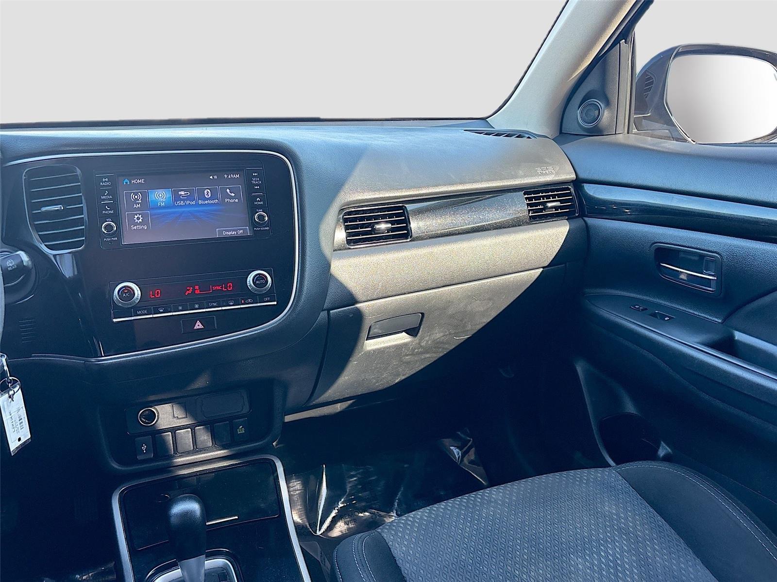 2020 Mitsubishi Outlander ES