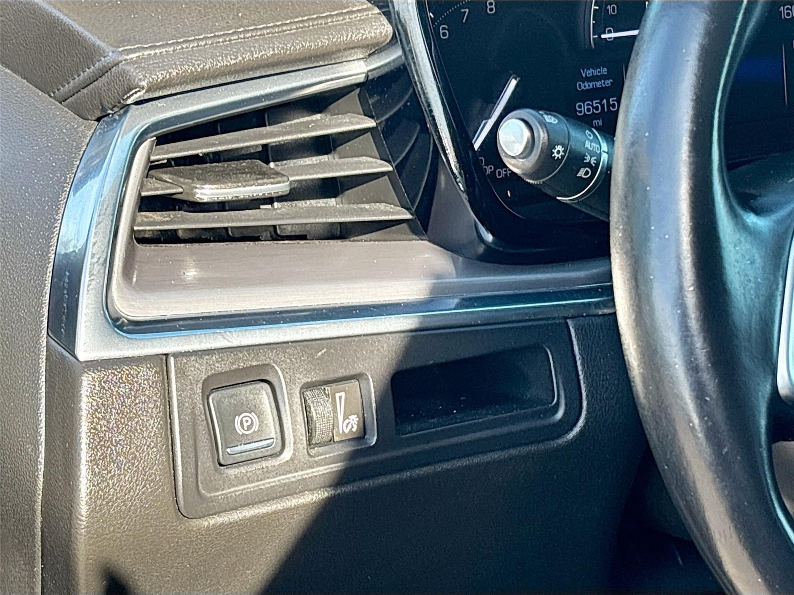 2017 Cadillac XT5 Luxury FWD