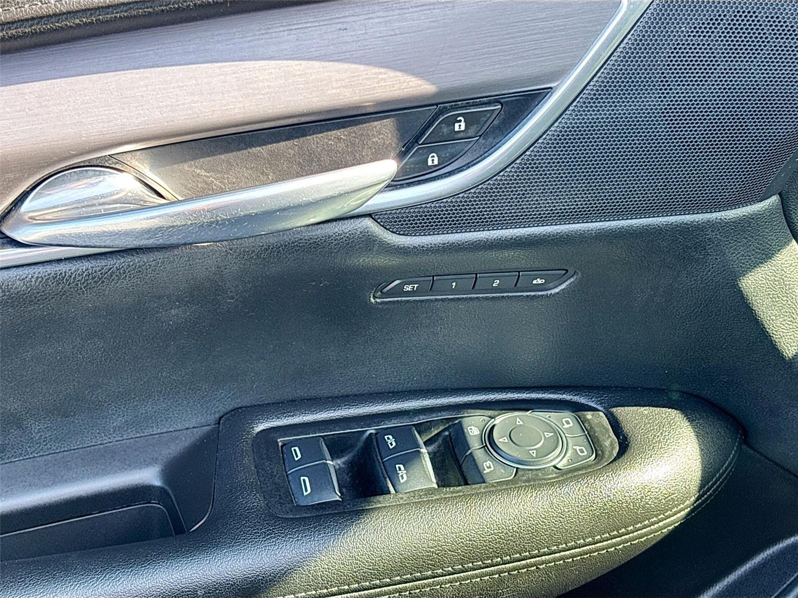 2017 Cadillac XT5 Luxury FWD