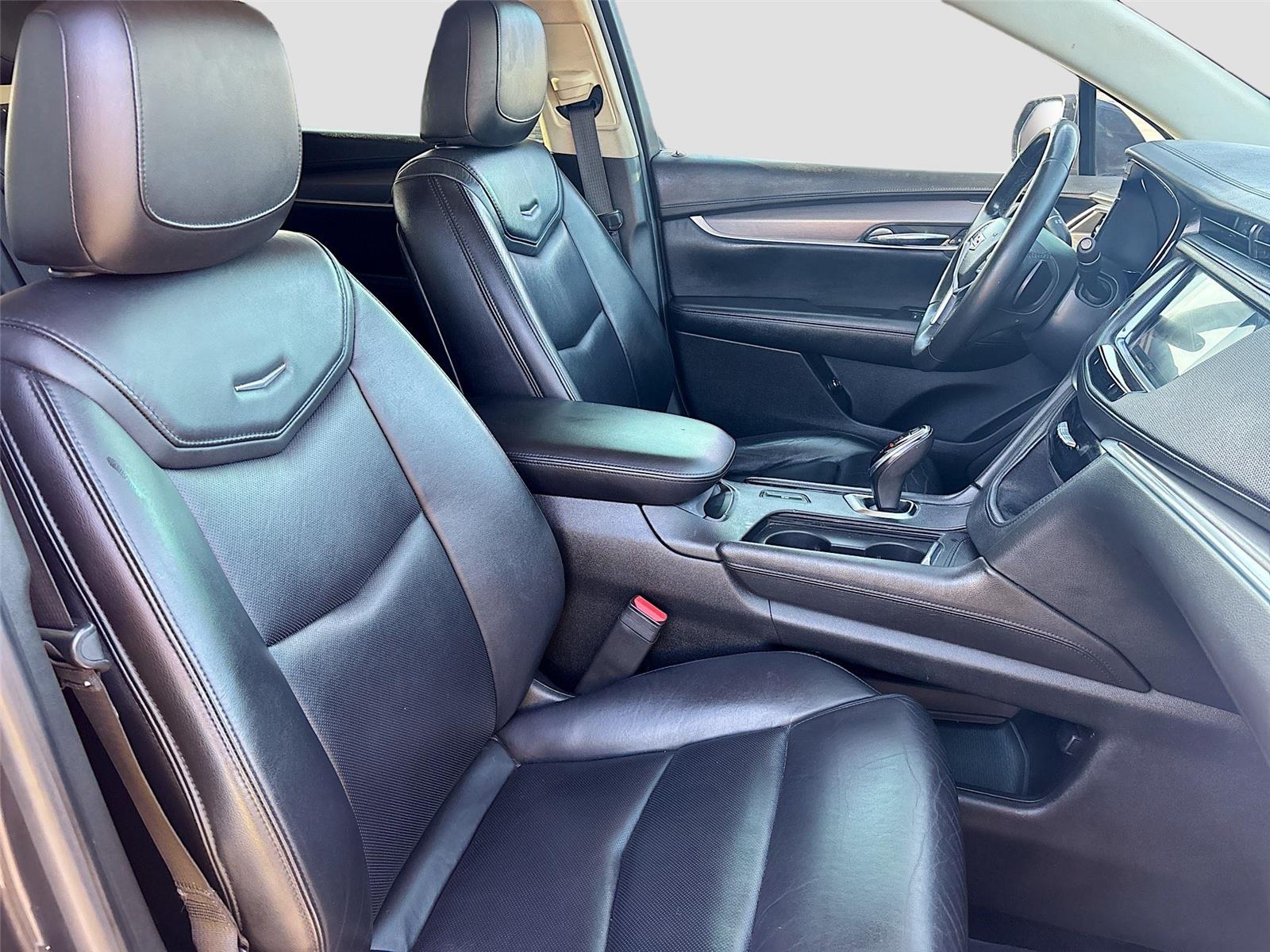 2017 Cadillac XT5 Luxury FWD