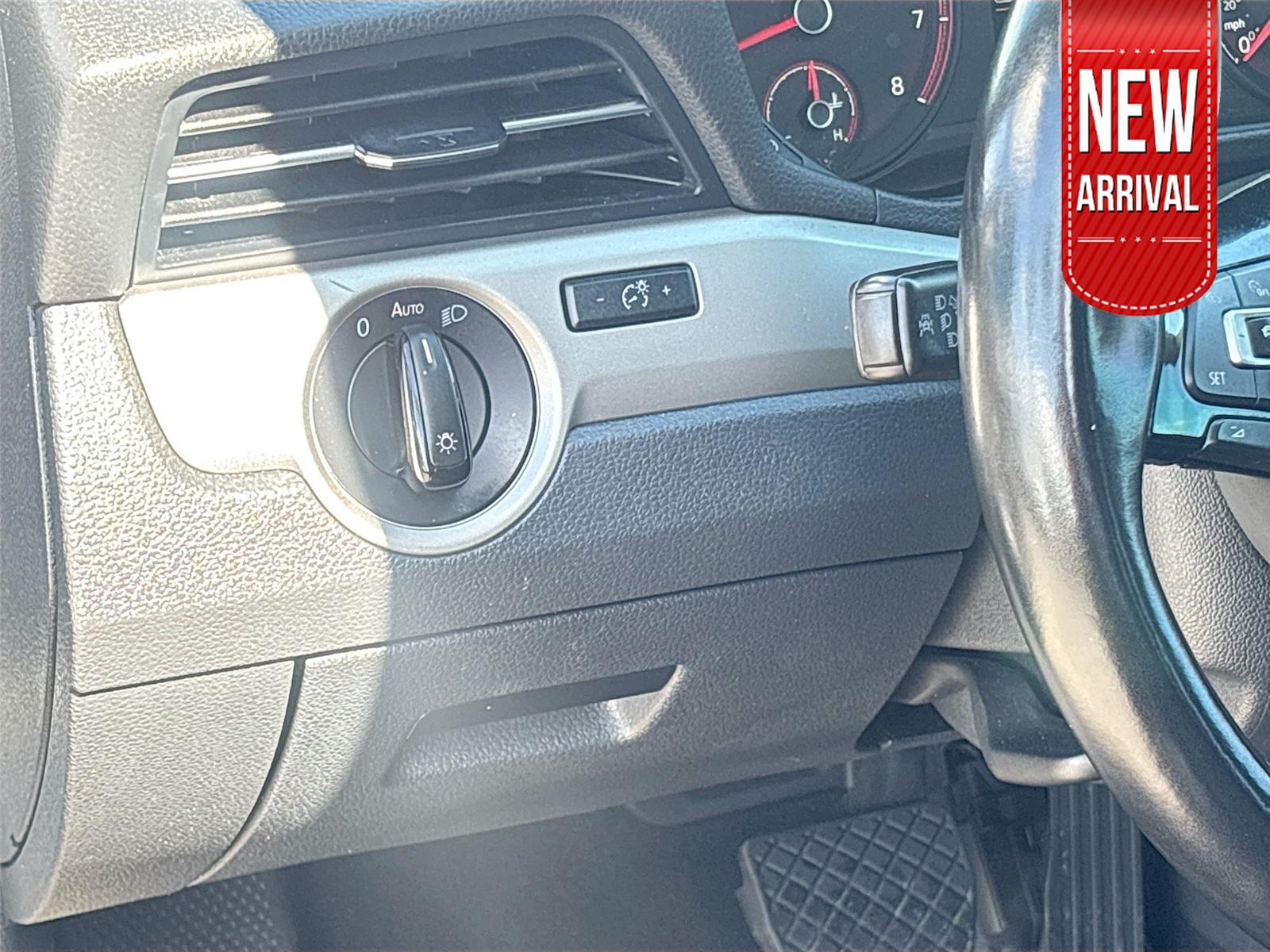 2020 Volkswagen Passat 2.0T SE