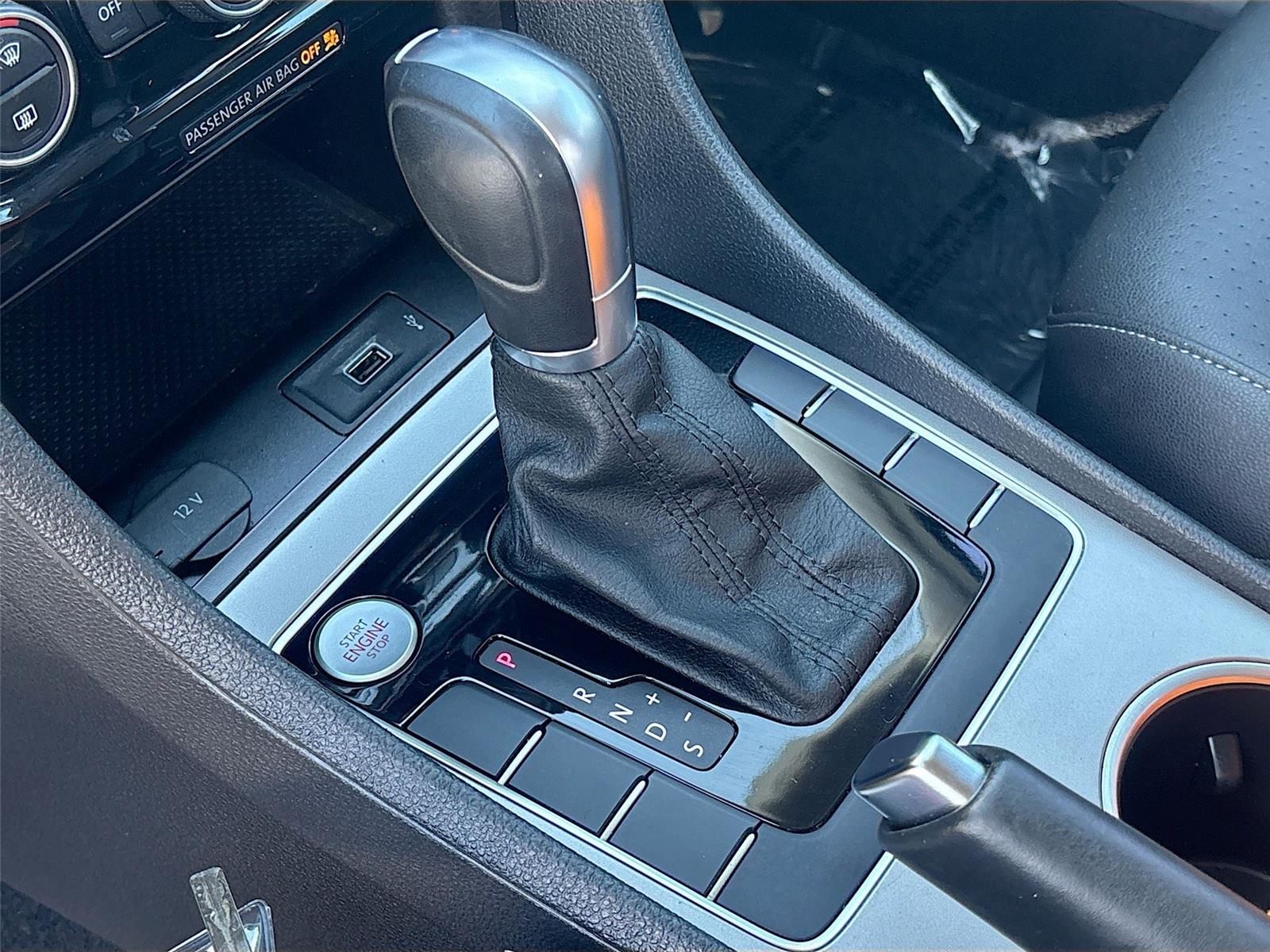 2020 Volkswagen Passat 2.0T SE