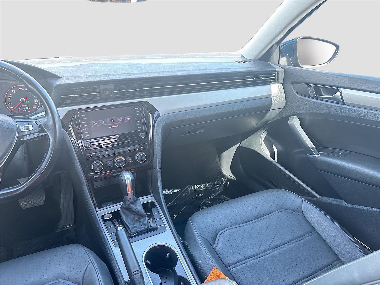 2020 Volkswagen Passat 2.0T SE